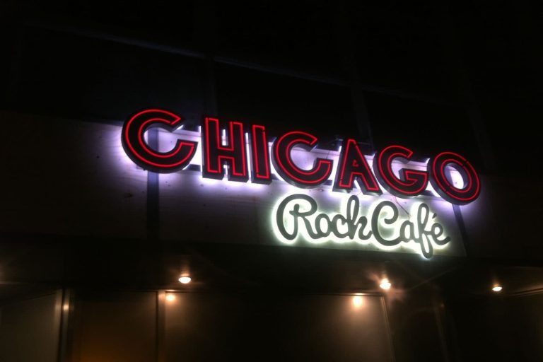 Chicago Rock Café - built up 3D letters with faux neon effect and halo illimitation